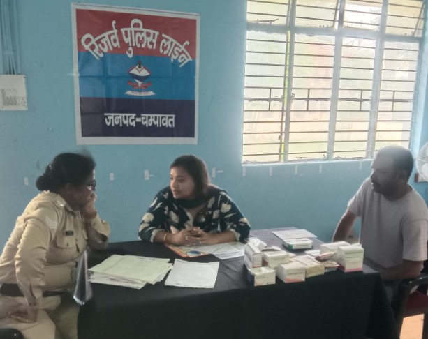 फिट उत्तराखंड अभियान: चंपावत पुलिस लाइन में निःशुल्क स्वास्थ्य शिविर आयोजित